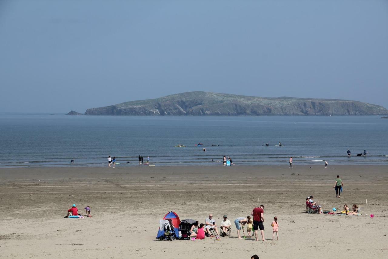 Cardigan Bay Holiday Park Bagian luar foto